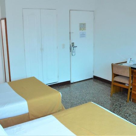 Hotel Villavicencio Plaza Kültér fotó