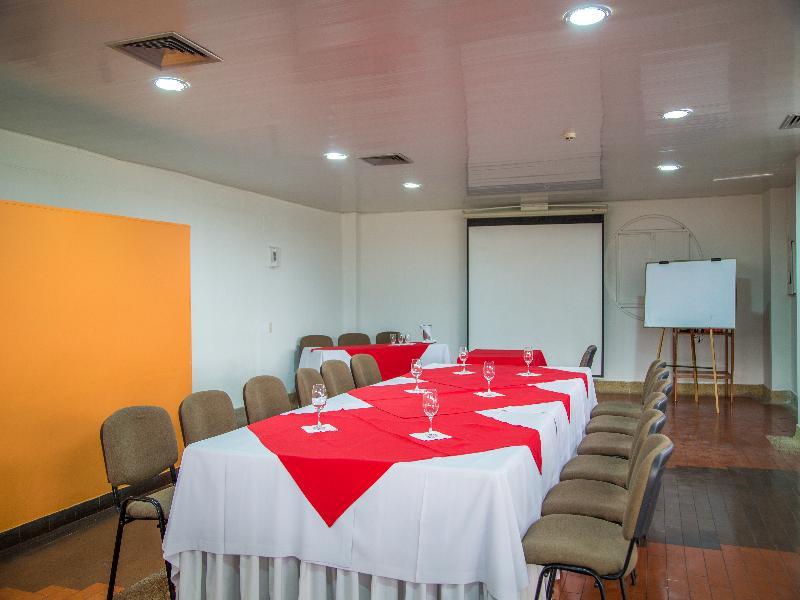 Hotel Villavicencio Plaza Kültér fotó