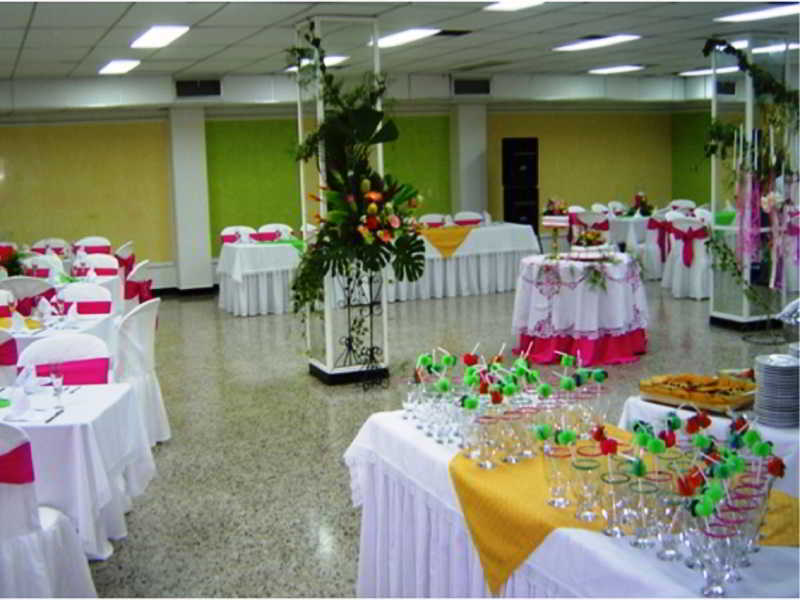 Hotel Villavicencio Plaza Kültér fotó
