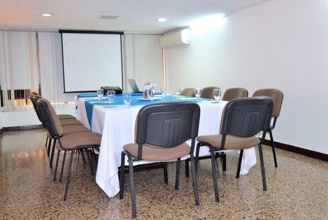 Hotel Villavicencio Plaza Kültér fotó