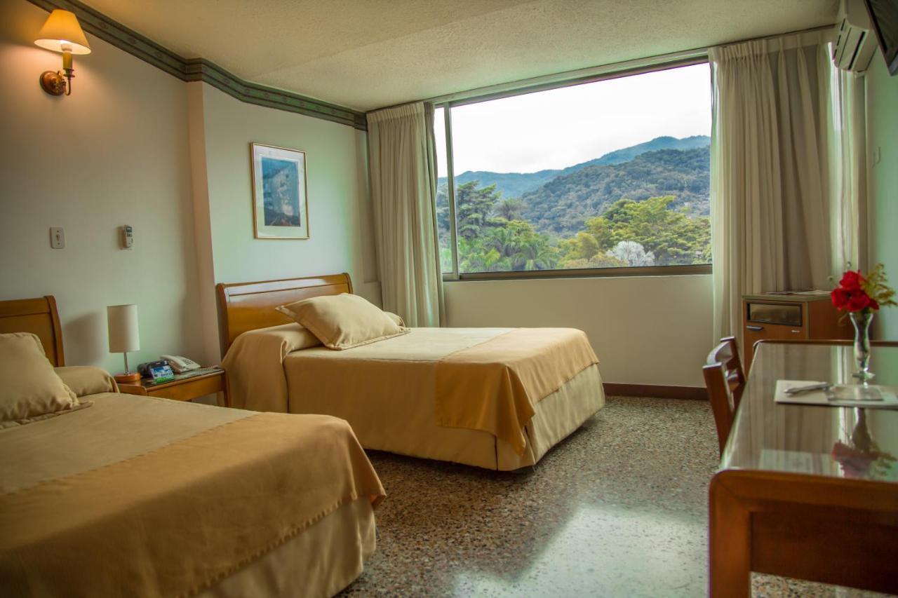 Hotel Villavicencio Plaza Kültér fotó