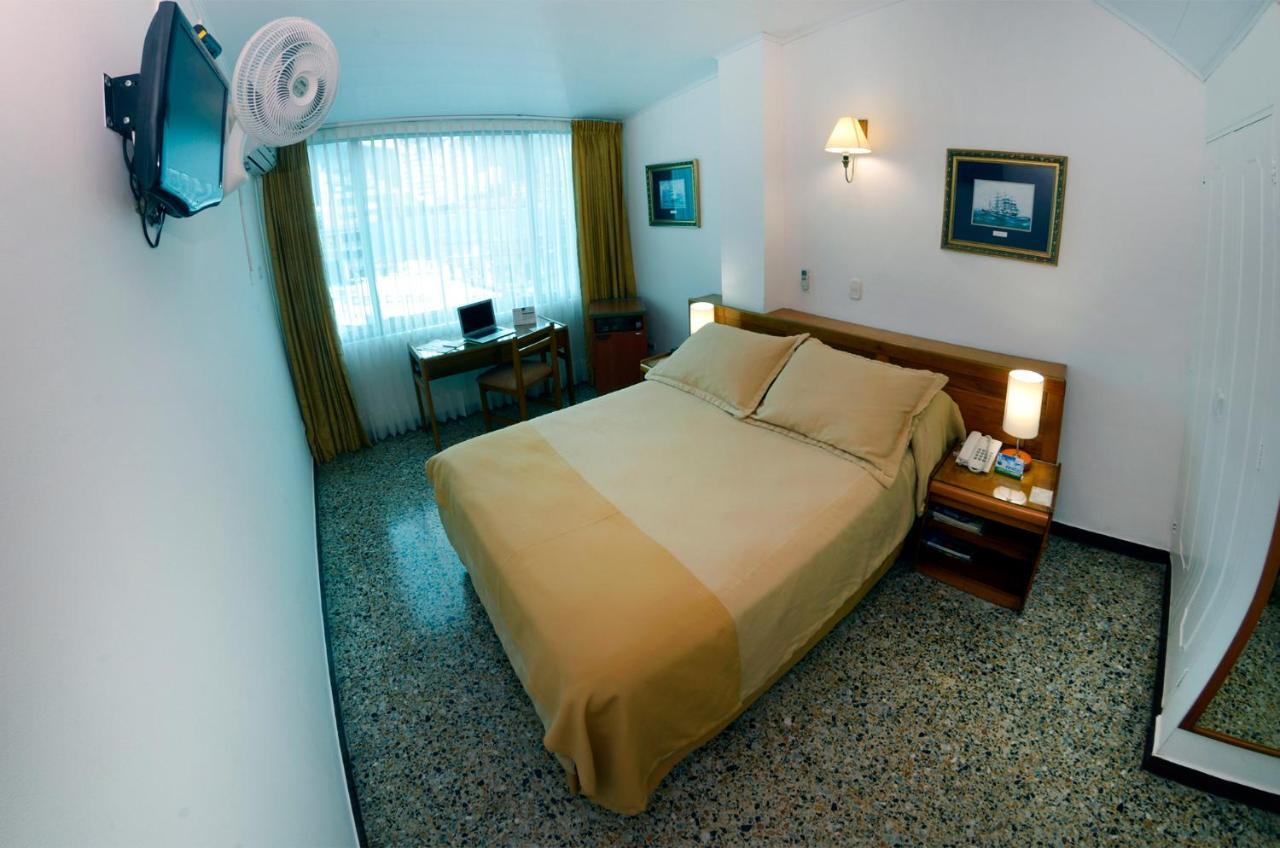 Hotel Villavicencio Plaza Kültér fotó
